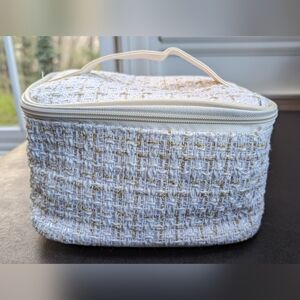 White and Gold Tweed Travel Case